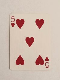 Artículo de Prueba, Carta Cinco de Corazones